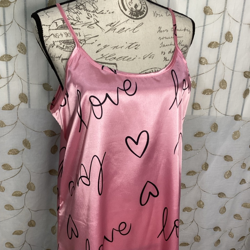 LOVE Themed Sleep dress Nightgown Nightie New without tag - Picture 2 of 8